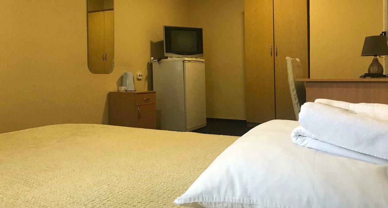 Kozatsky On Antonova Hotel Kiev Ngoại thất bức ảnh